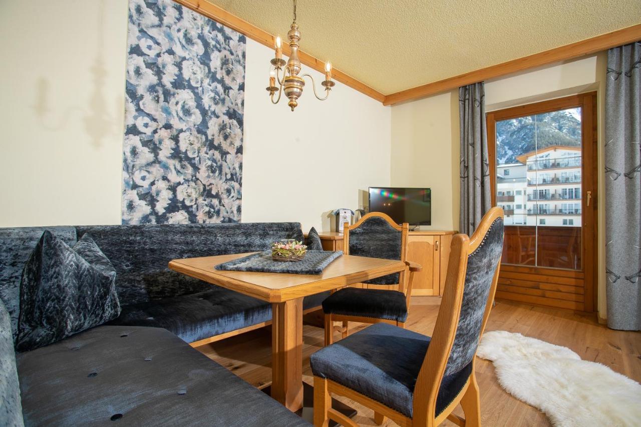 Appartement Fruehstueckspension Landhaus Karwendel 페르티사우 외부 사진