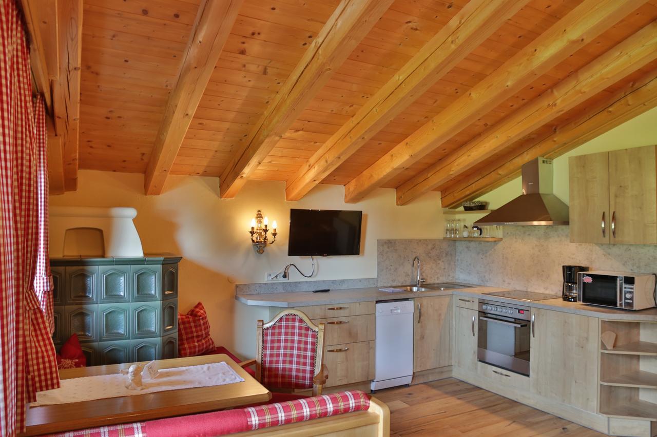 Appartement Fruehstueckspension Landhaus Karwendel 페르티사우 외부 사진